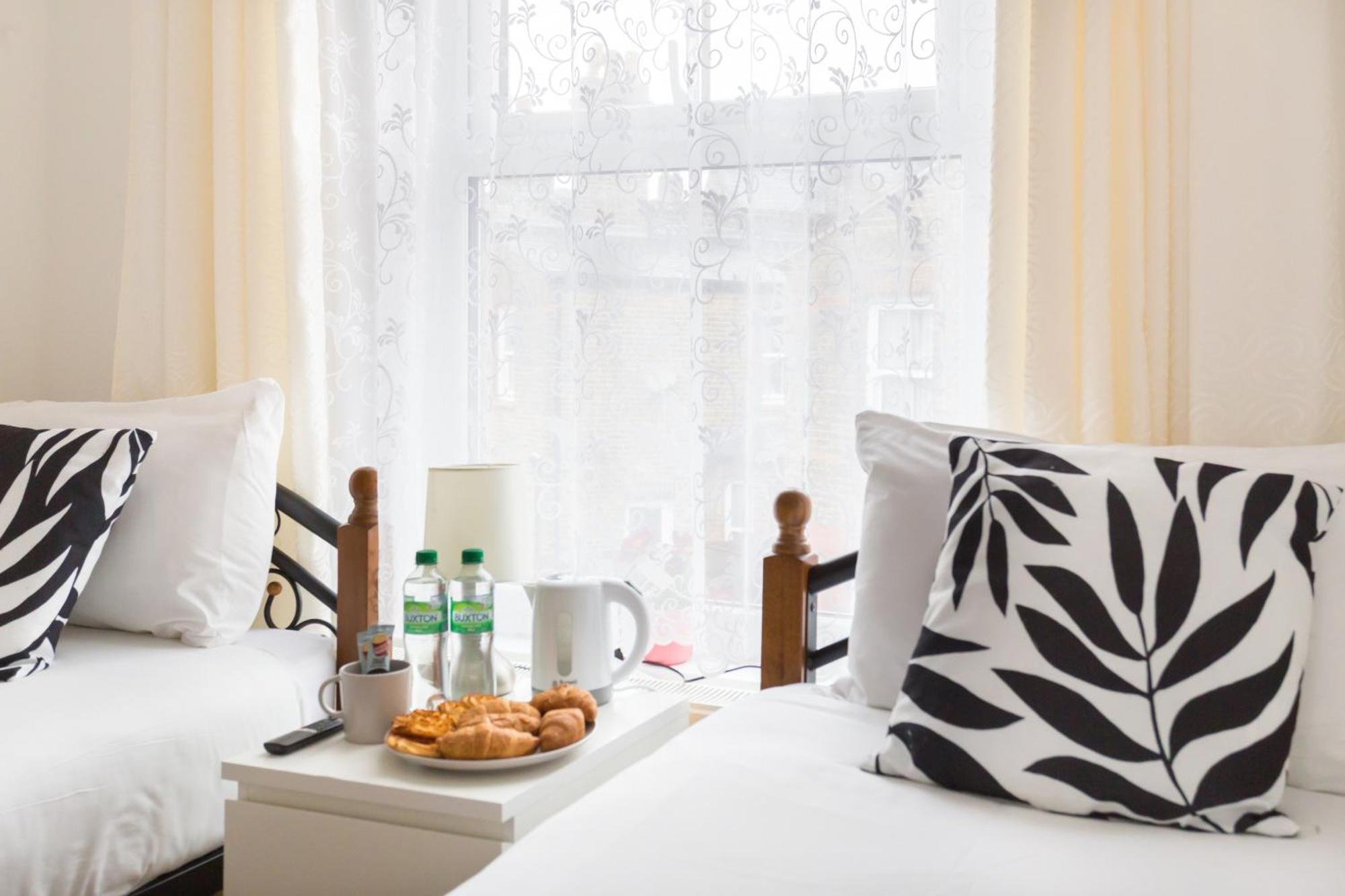 Wood Green Budget Rooms - Next To Mall & Metro Station - 10 Min To City Center Londyn Zewnętrze zdjęcie