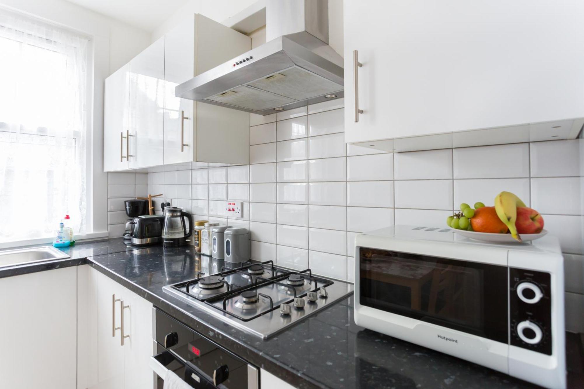 Wood Green Budget Rooms - Next To Mall & Metro Station - 10 Min To City Center Londyn Zewnętrze zdjęcie